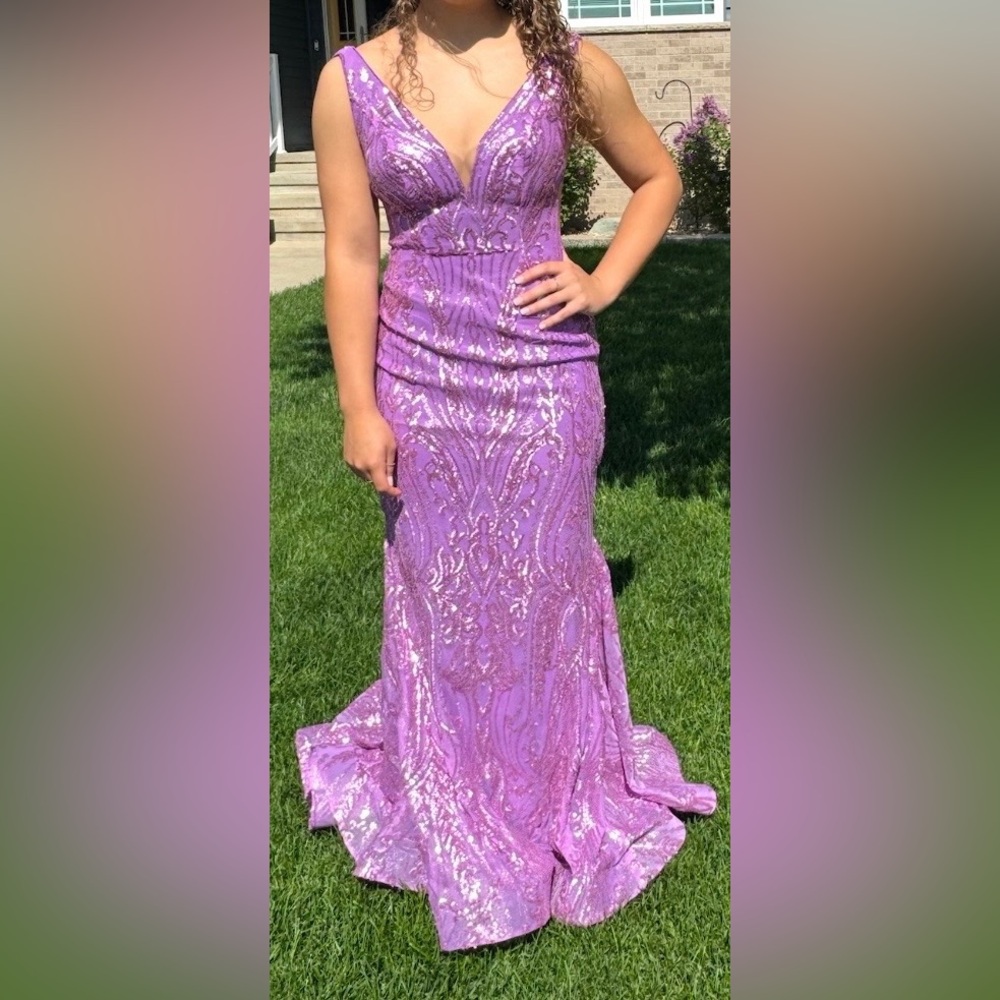 AVA PRESLEY Mermaid sequin prom gown Size 4 - Picture 3 of 7
